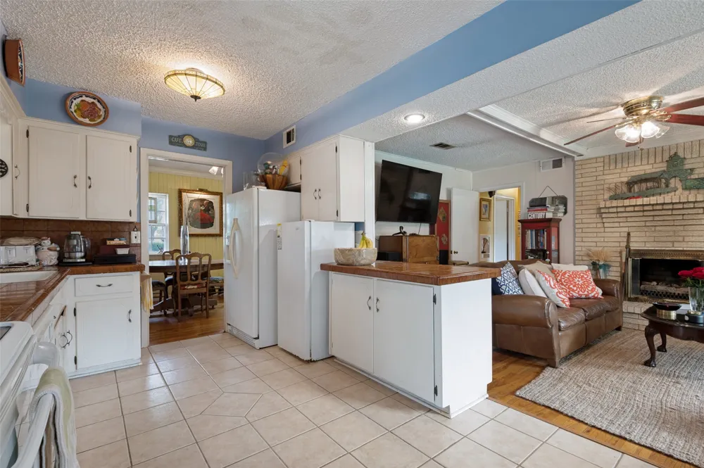 112 W Ireland Drive Irving, TX 75062