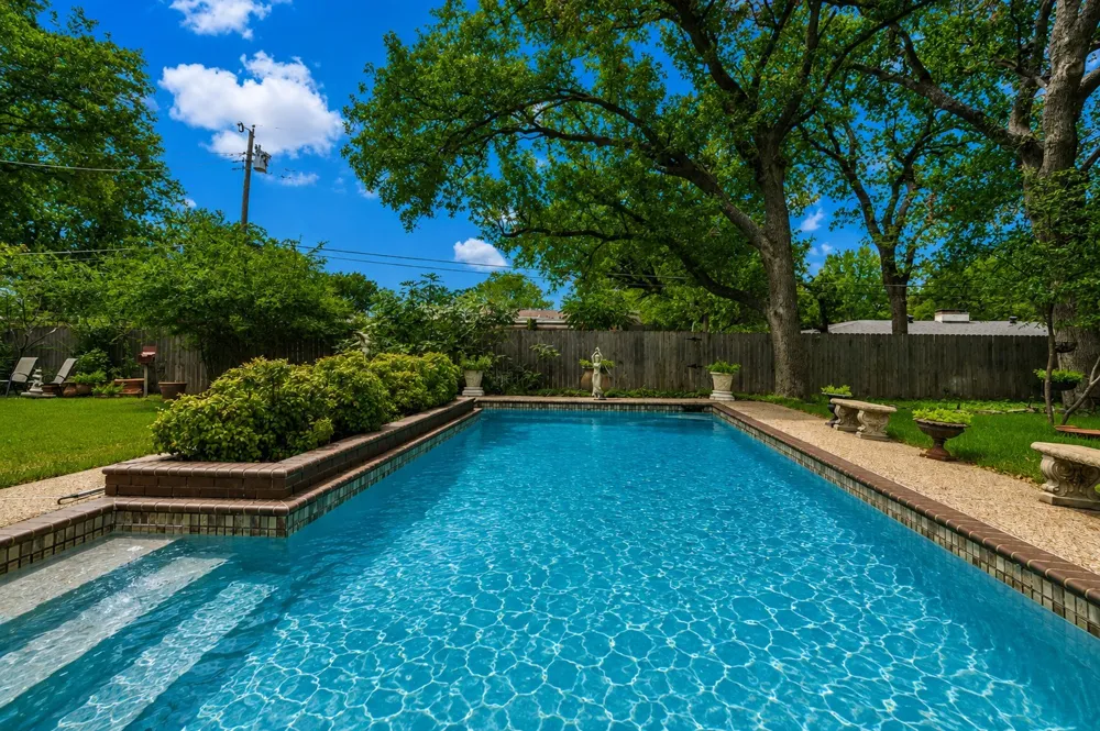 112 W Ireland Drive Irving, TX 75062