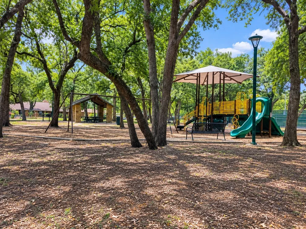 112 W Ireland Drive Irving, TX 75062