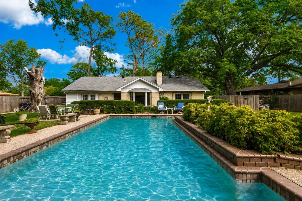 112 W Ireland Drive Irving, TX 75062