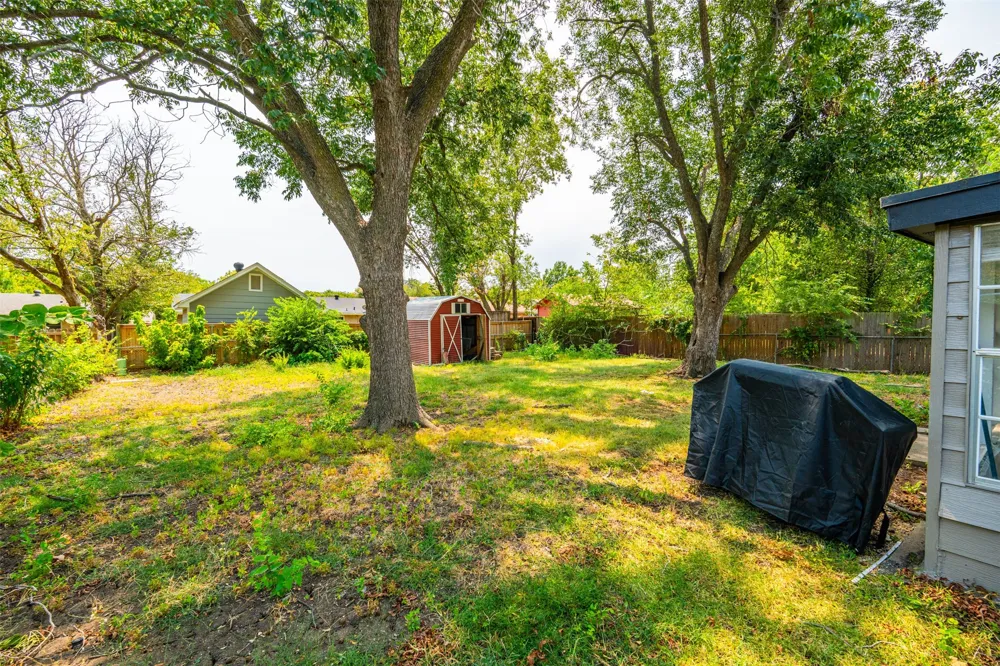 1208 E Timberview Lane Arlington, TX 76014