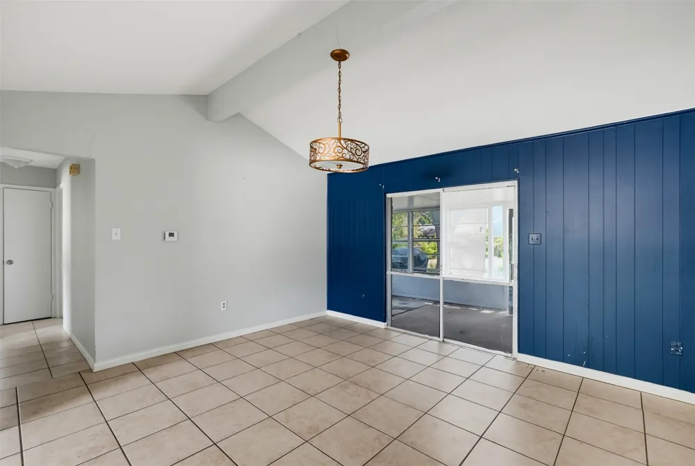 1208 E Timberview Lane Arlington, TX 76014
