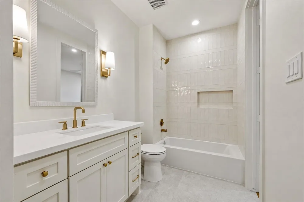 2325 Wroxton Road Houston, TX 77005