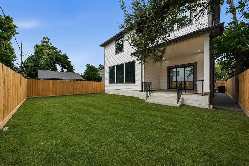 2325 Wroxton Road Houston, TX 77005
