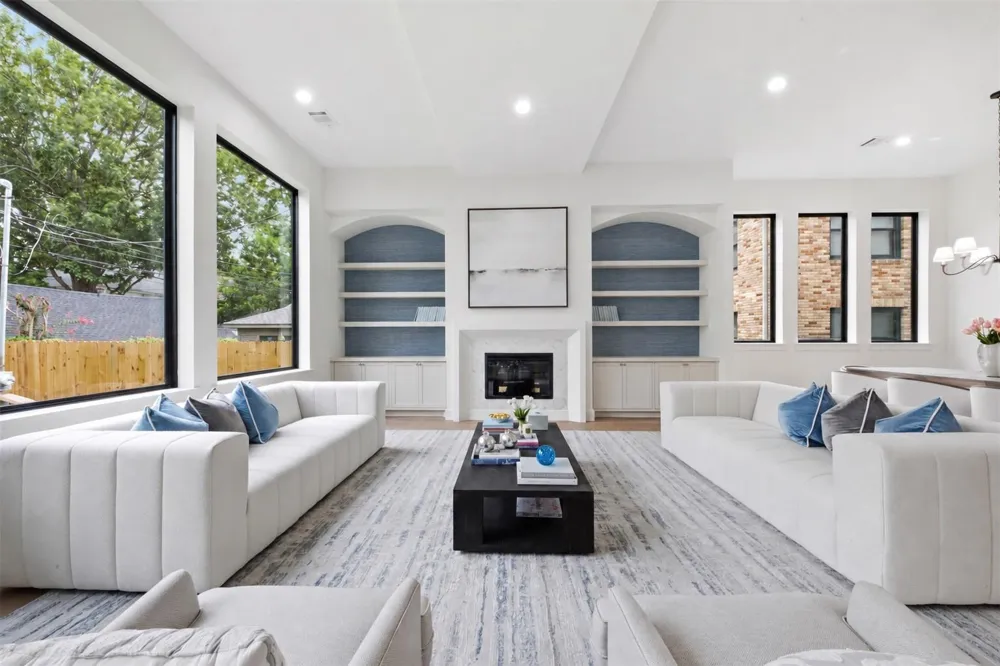 2325 Wroxton Road Houston, TX 77005
