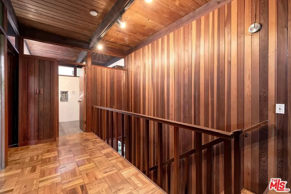 11616 Chenault Street #11 Los Angeles, CA 90049