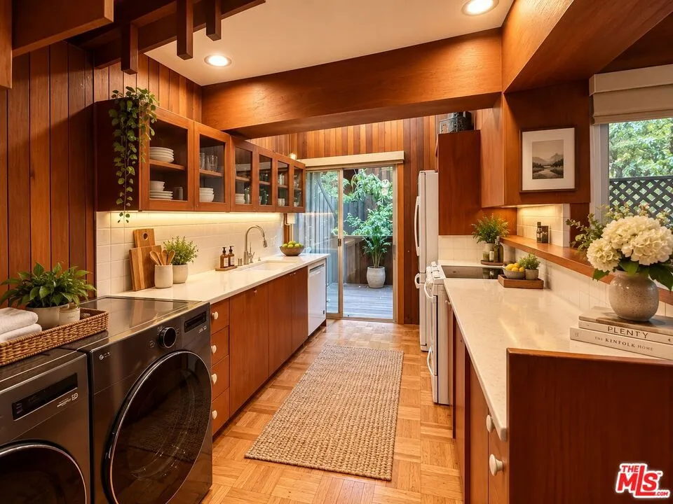 11616 Chenault Street #11 Los Angeles, CA 90049