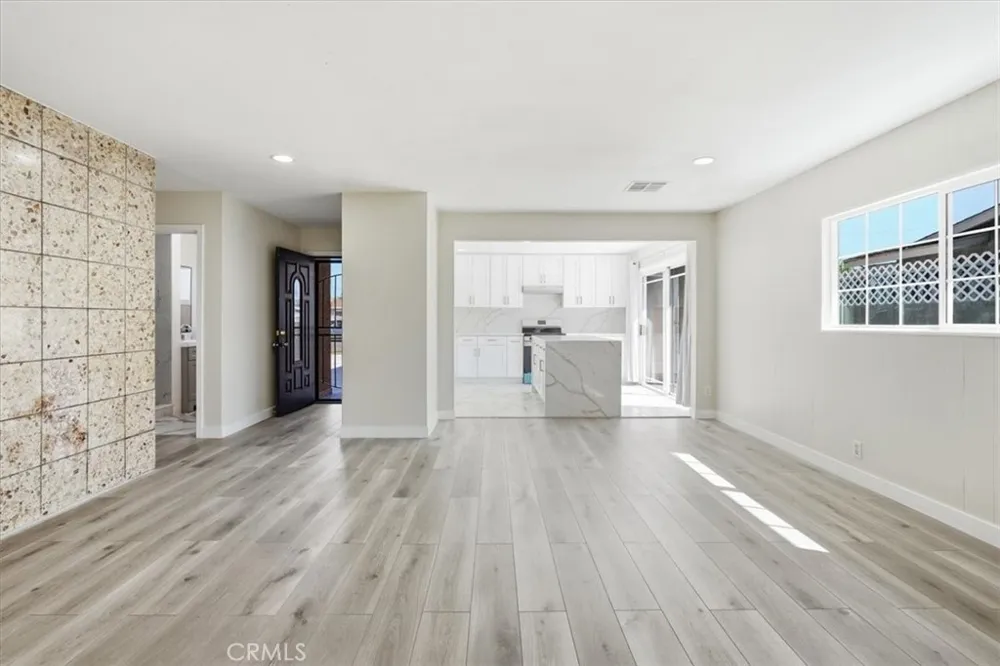 10112 Traylor Way Garden Grove, CA 92843