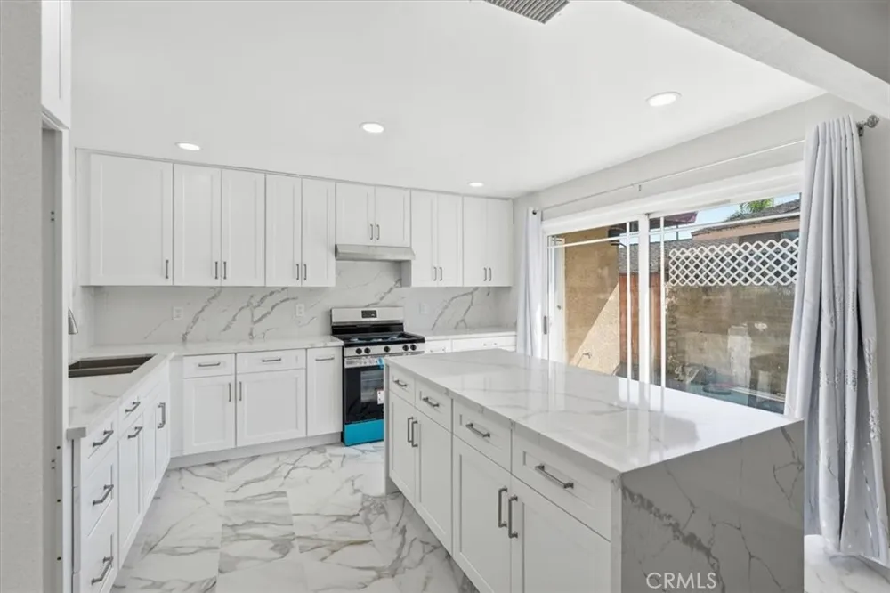 10112 Traylor Way Garden Grove, CA 92843