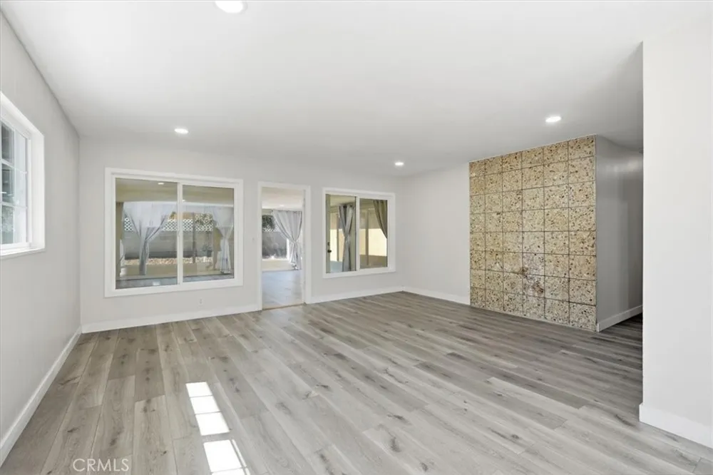 10112 Traylor Way Garden Grove, CA 92843