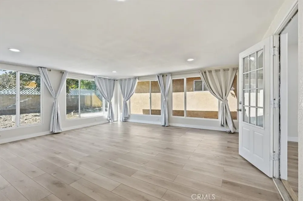 10112 Traylor Way Garden Grove, CA 92843