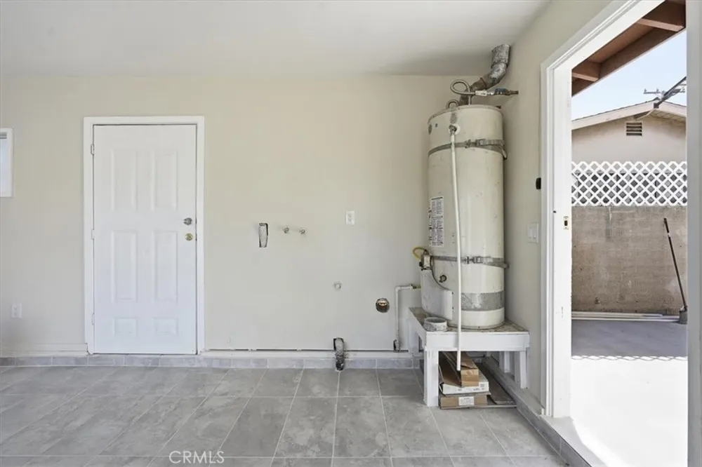 10112 Traylor Way Garden Grove, CA 92843
