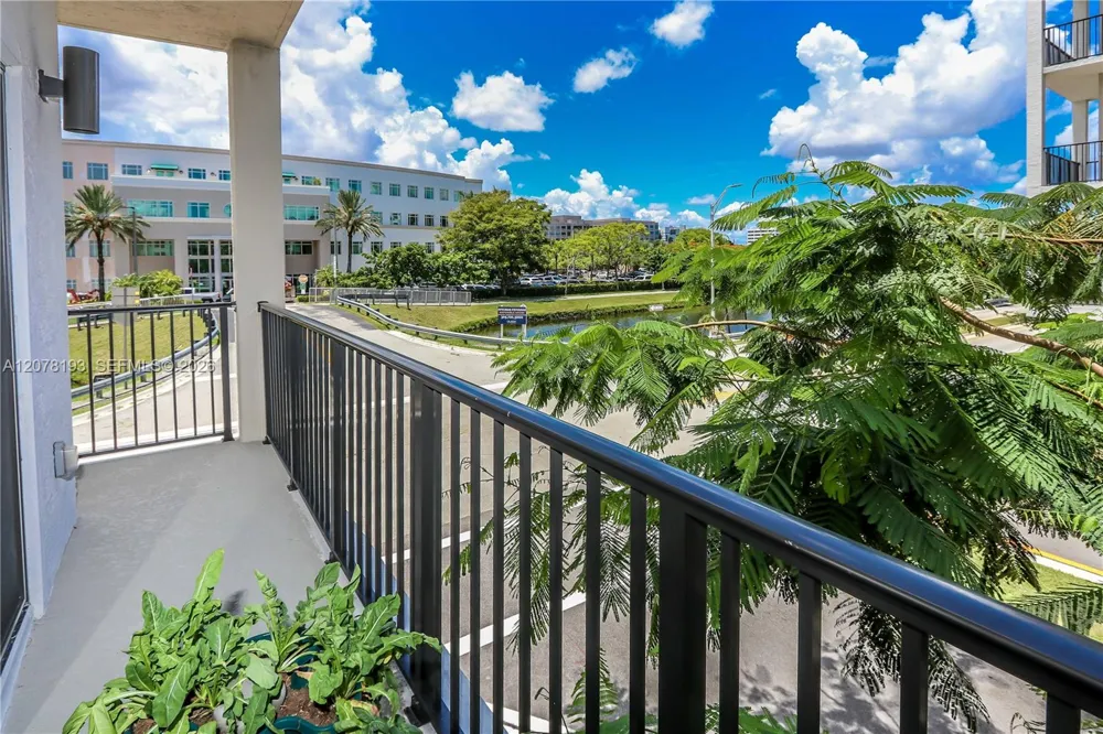 8265 NW 41st St #C-206 Doral, FL 33166