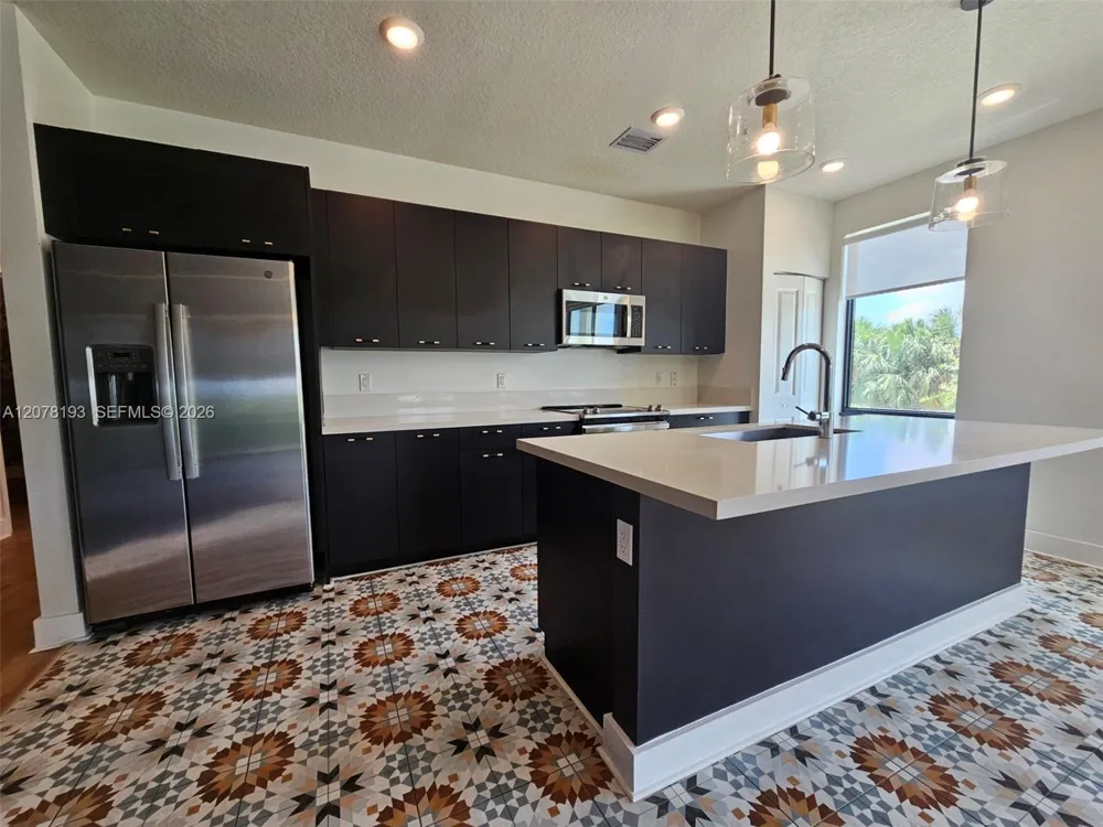 8265 NW 41st St #C-206 Doral, FL 33166