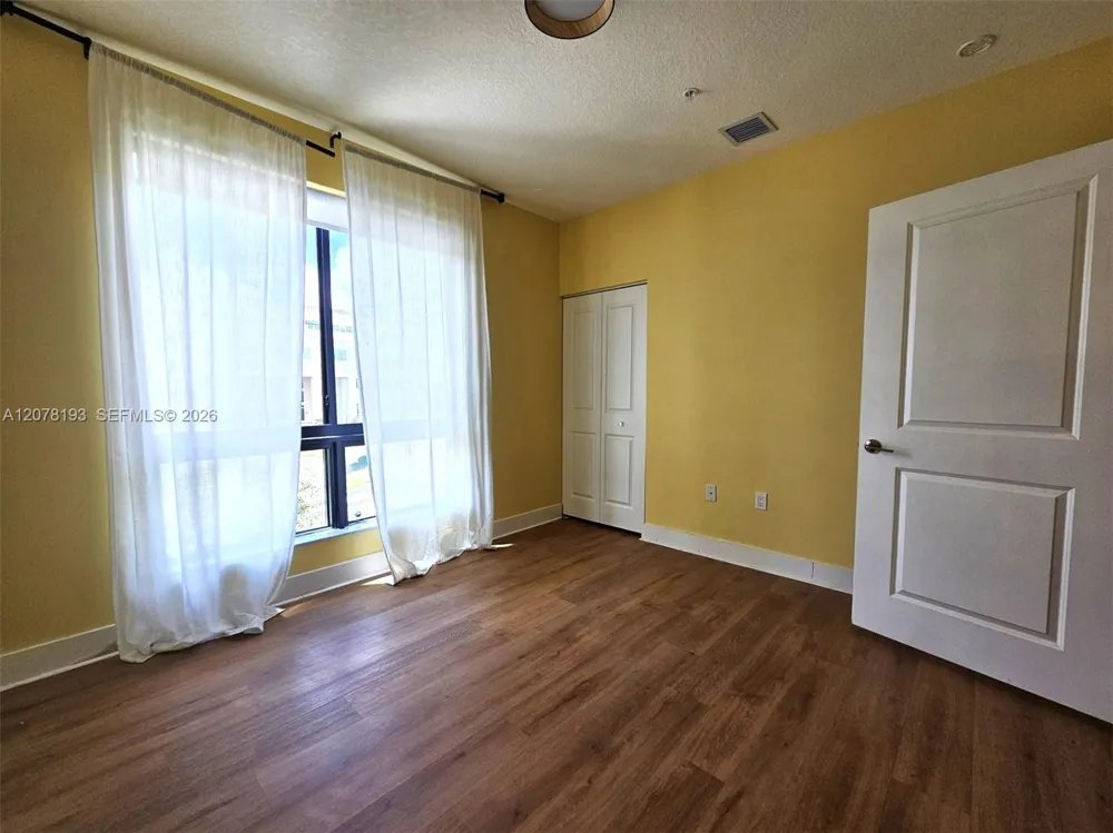 8265 NW 41st St #C-206 Doral, FL 33166