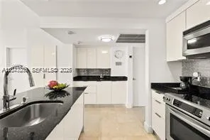 10275 Collins Ave #611 Bal Harbour, FL 33154