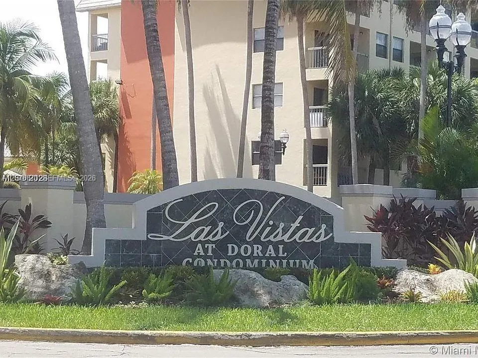 8333 Lake Dr #106 Doral, FL 33166