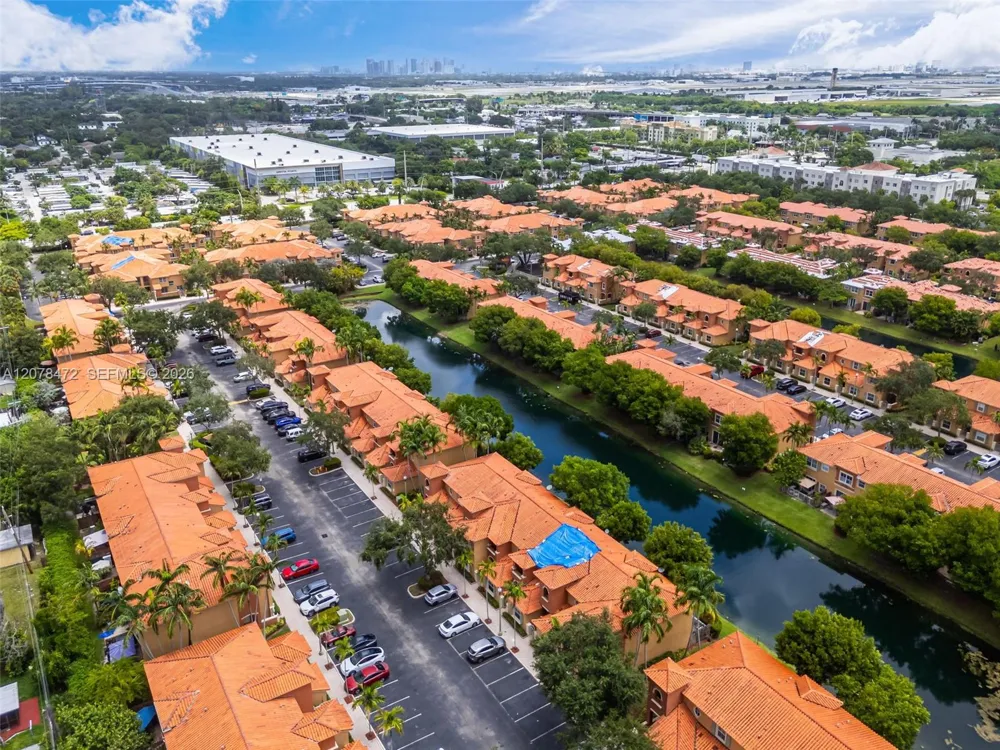 4956 Leeward Ln #3804 Dania Beach, FL 33312