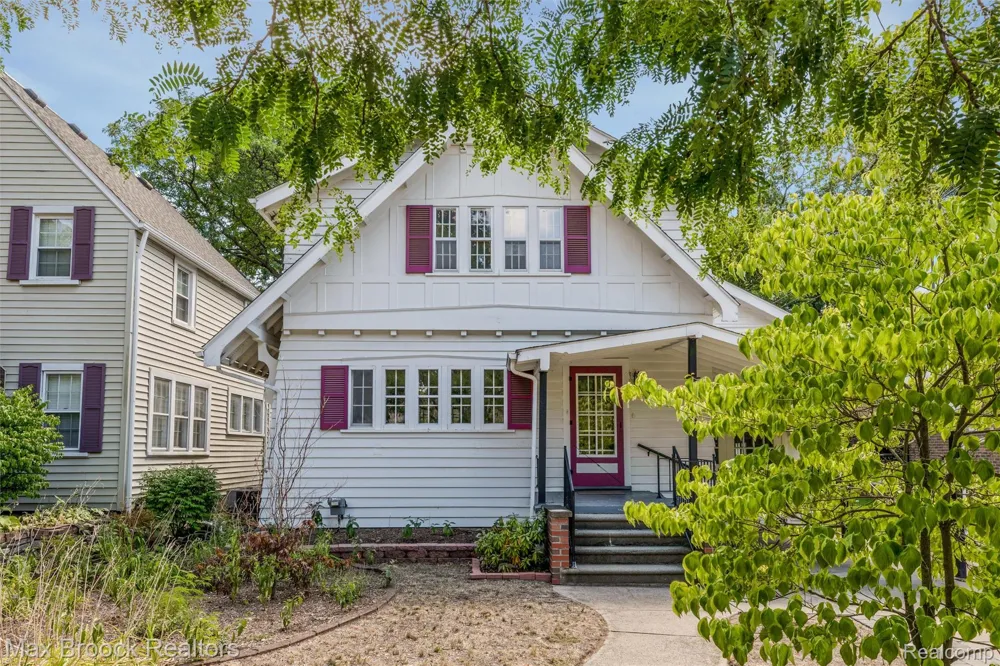 37 Hanover Road Pleasant Ridge City, MI 48069
