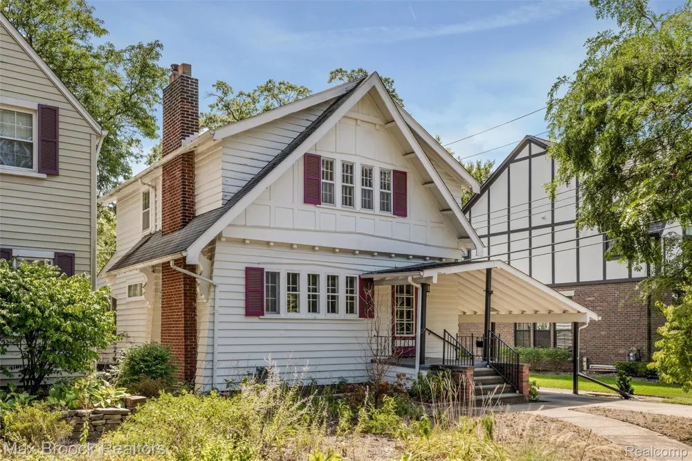 37 Hanover Road Pleasant Ridge City, MI 48069