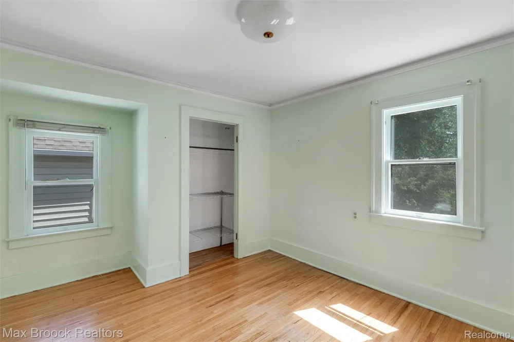 37 Hanover Road Pleasant Ridge City, MI 48069