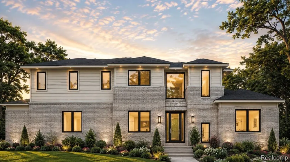 569 Rumson Court White Lake Charter Township, MI 48386