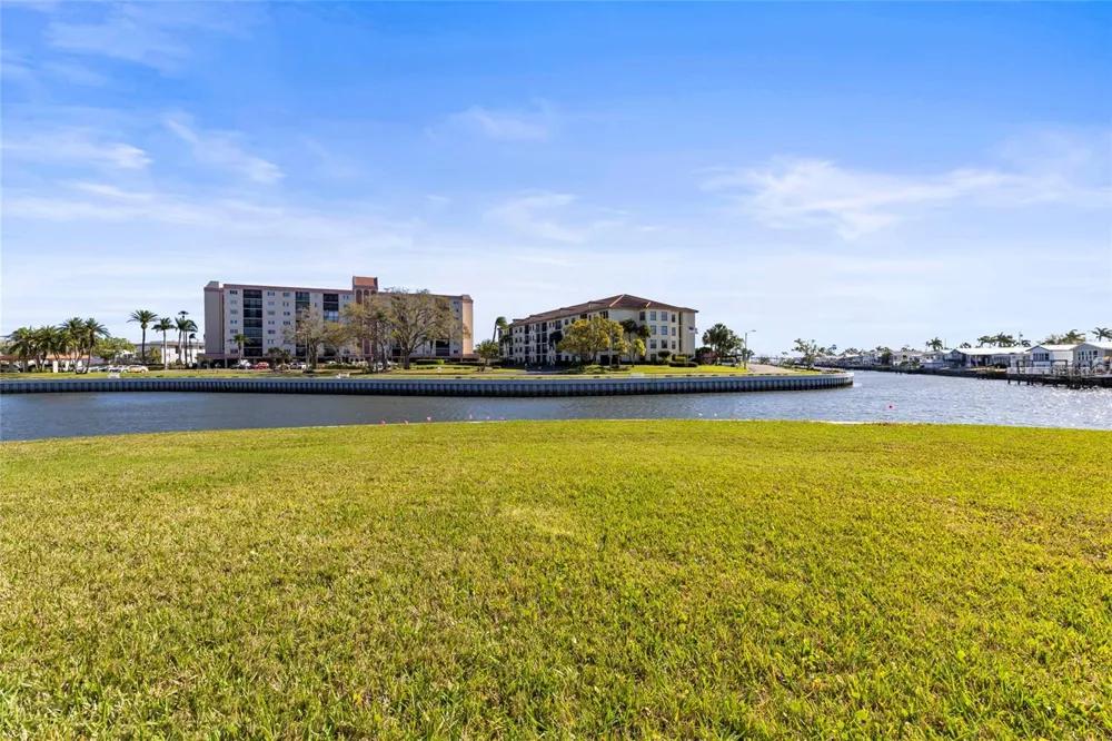 19029 US HIGHWAY 19 #7-9 Clearwater, FL 33764