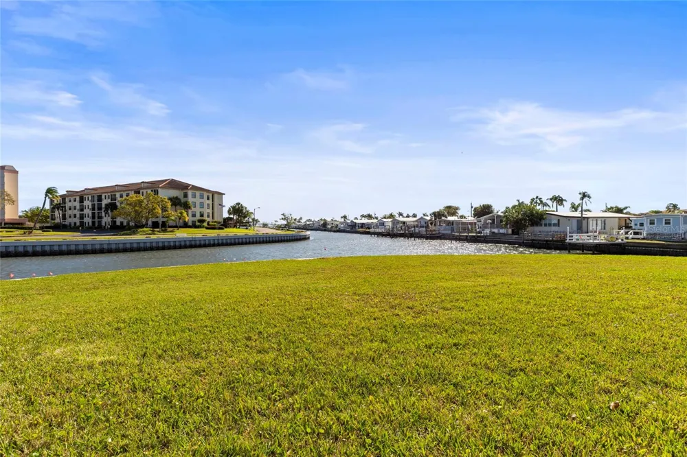 19029 US HIGHWAY 19 #7-9 Clearwater, FL 33764
