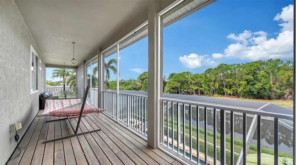 907 EAGLE ISLE COURT Osprey, FL 34229