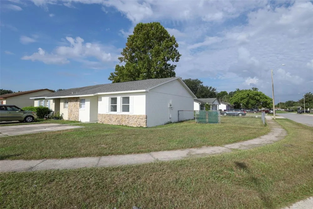 6950 EDGEFIELD LANE Orlando, FL 32822
