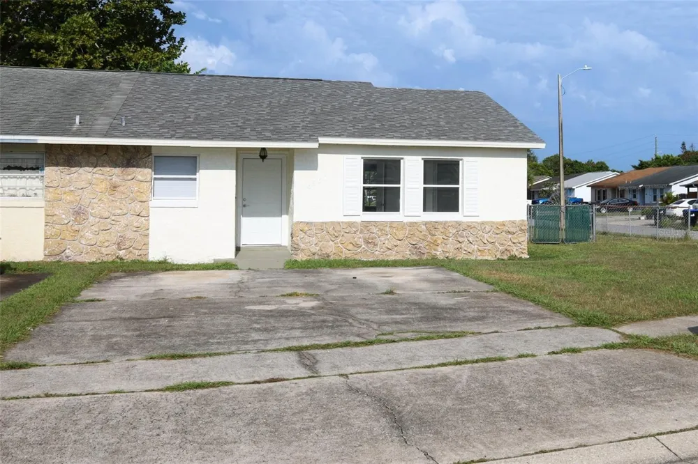 6950 EDGEFIELD LANE Orlando, FL 32822