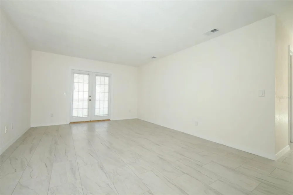 6950 EDGEFIELD LANE Orlando, FL 32822