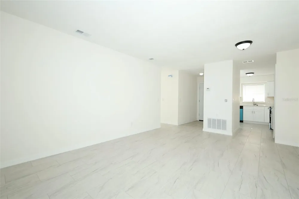 6950 EDGEFIELD LANE Orlando, FL 32822