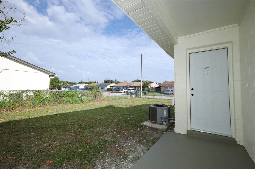 6950 EDGEFIELD LANE Orlando, FL 32822