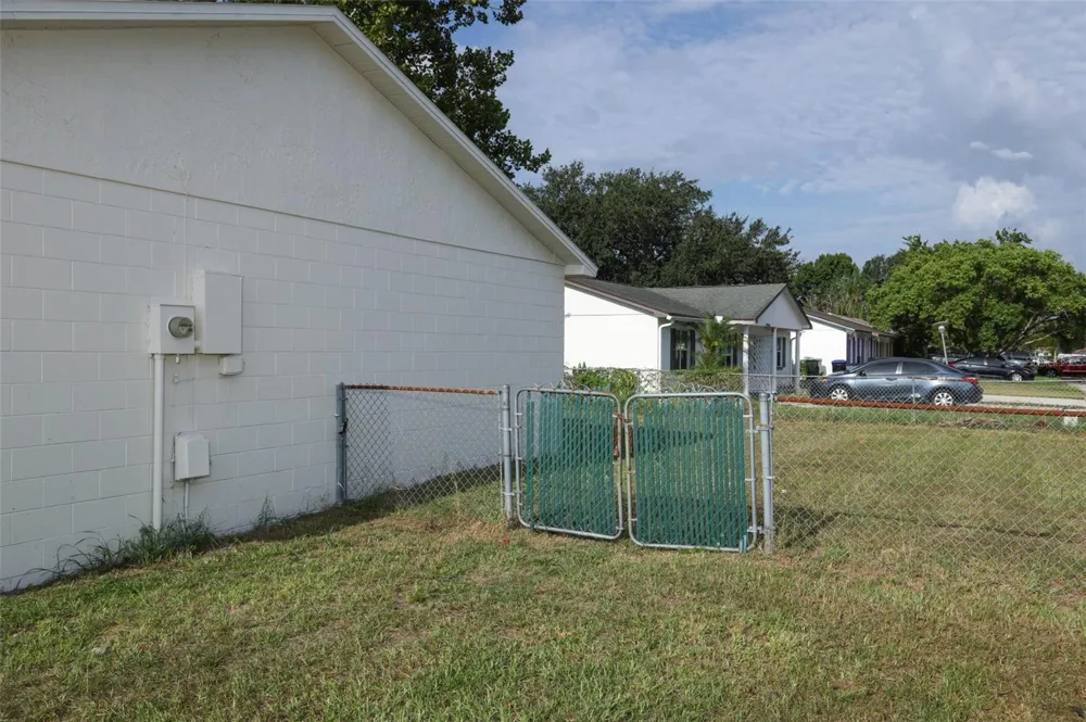 6950 EDGEFIELD LANE Orlando, FL 32822
