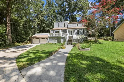 2753 Holly Ridge Circle
