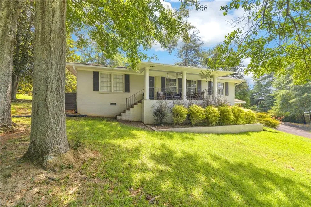 136 Frazier Hill Road Bishop, GA 30621
