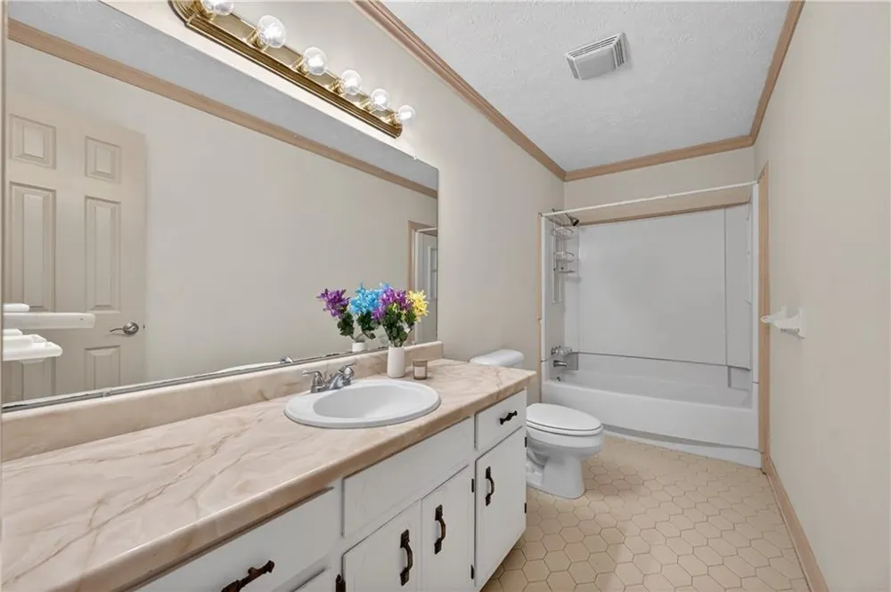 5 Hearthstone Drive Stockbridge, GA 30281