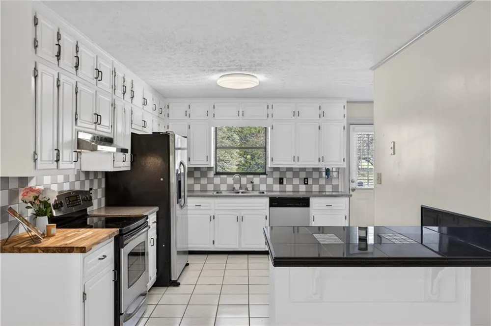 5 Hearthstone Drive Stockbridge, GA 30281