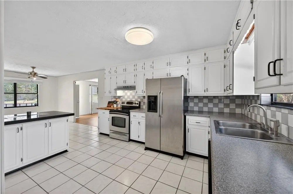 5 Hearthstone Drive Stockbridge, GA 30281
