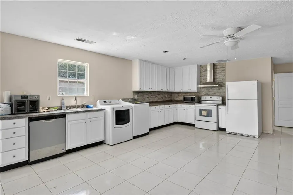 5 Hearthstone Drive Stockbridge, GA 30281