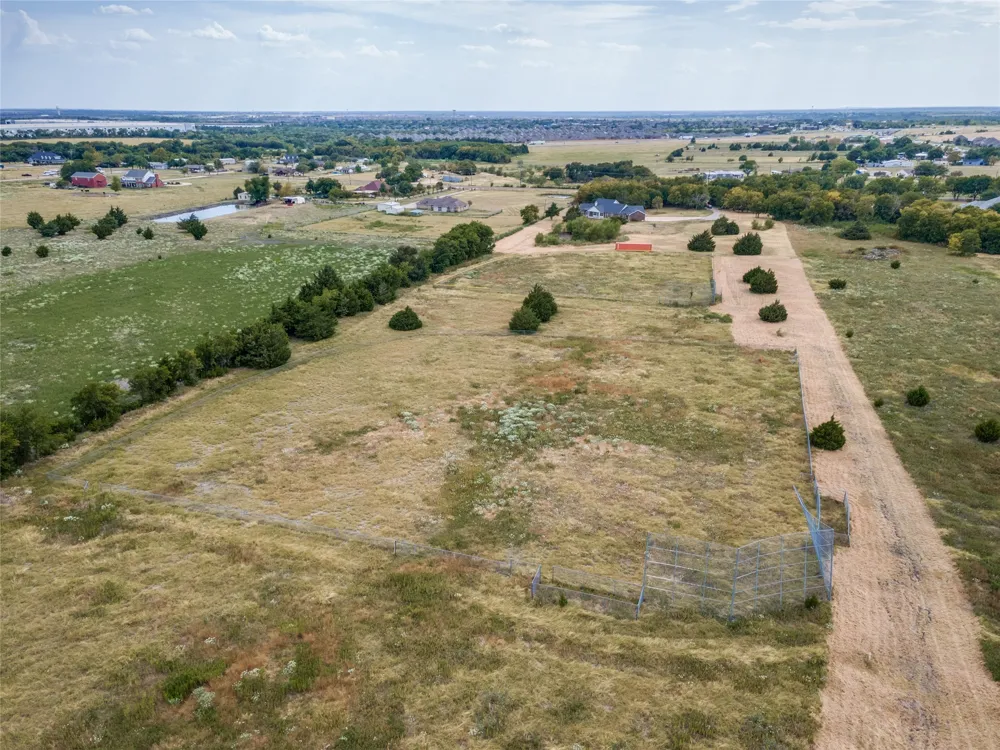 12830 Fm 2932 Forney, TX 75126
