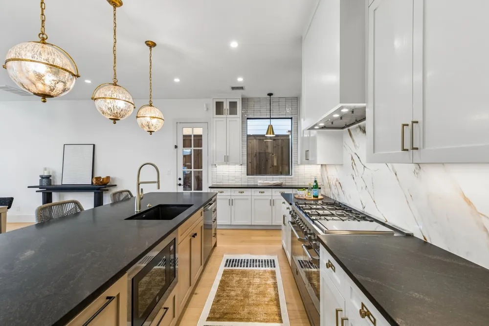 7403 Robin Road Dallas, TX 75209