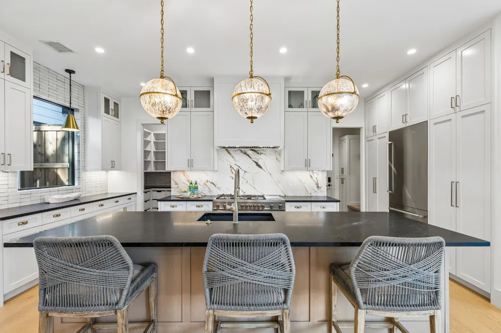 7403 Robin Road Dallas, TX 75209