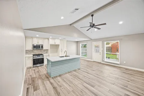 5923 Dee Drive