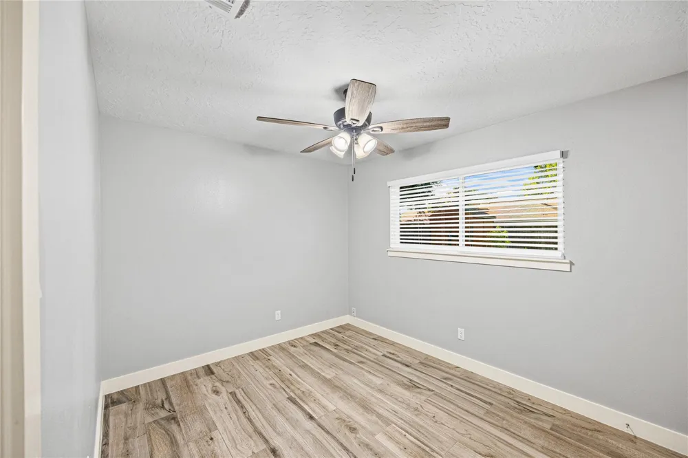 5923 Dee Drive Pasadena, TX 77505