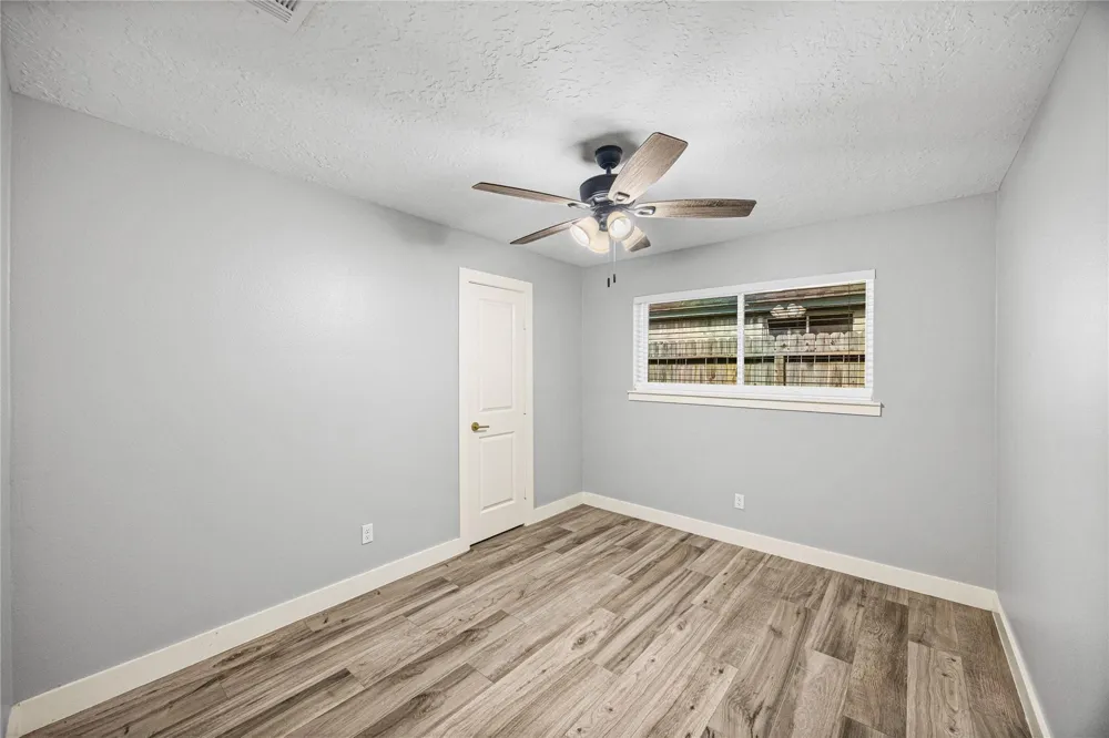 5923 Dee Drive Pasadena, TX 77505