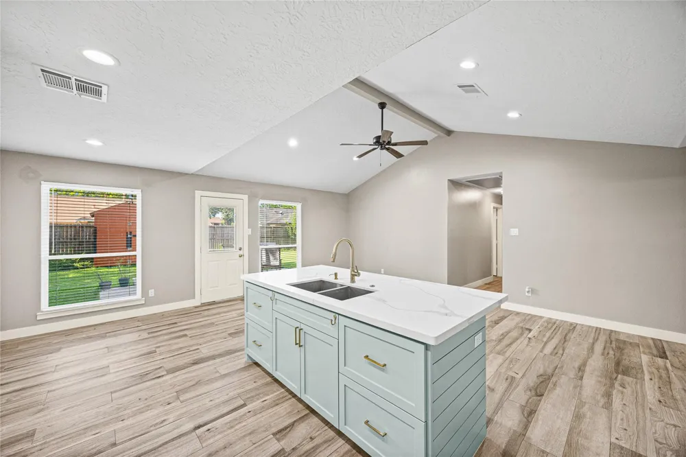5923 Dee Drive Pasadena, TX 77505