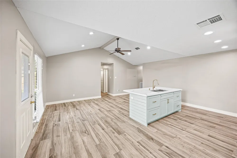 5923 Dee Drive Pasadena, TX 77505