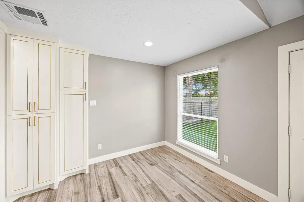 5923 Dee Drive Pasadena, TX 77505
